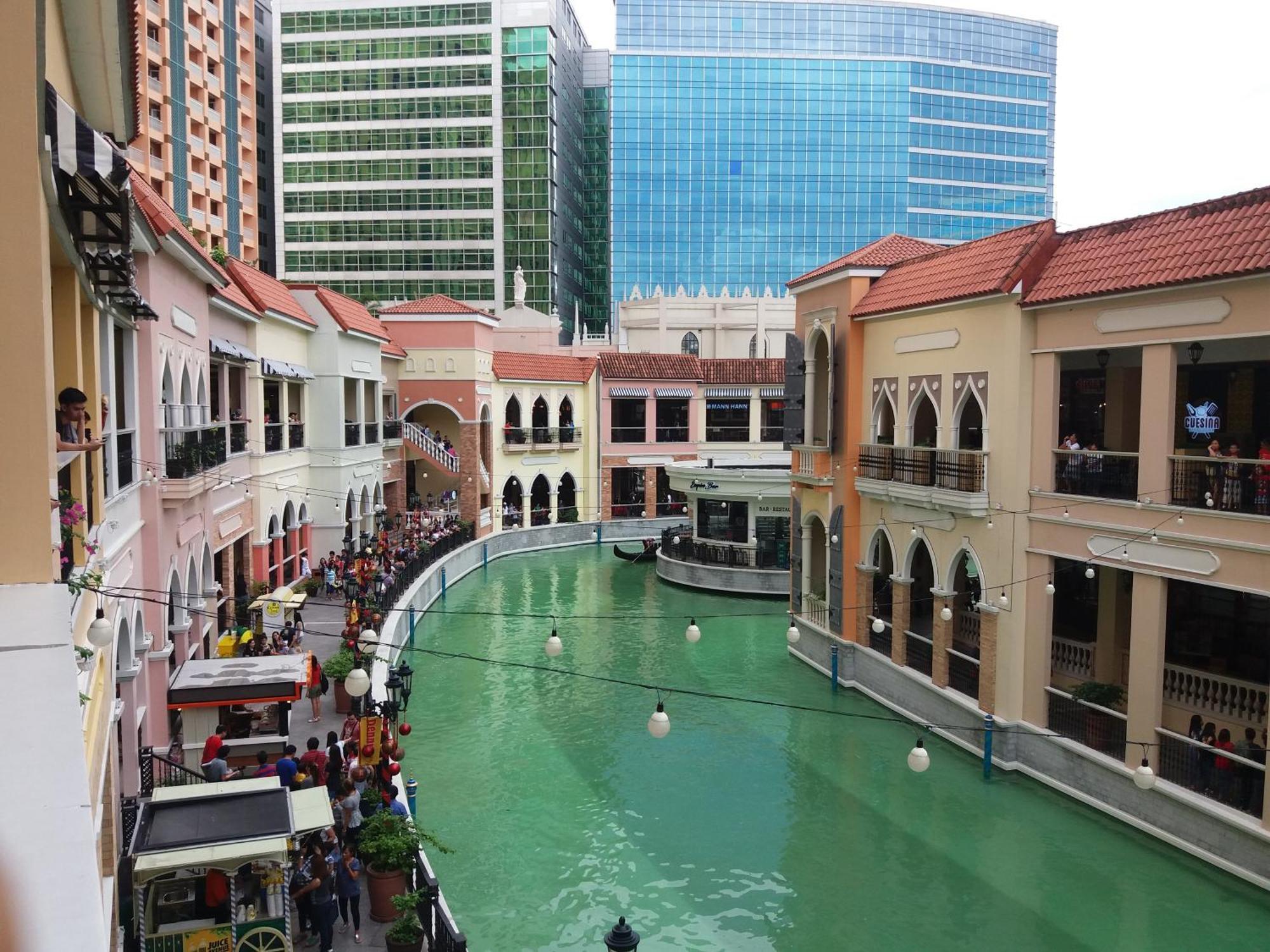 Luxury At Mckinley Hill Taguig Manila